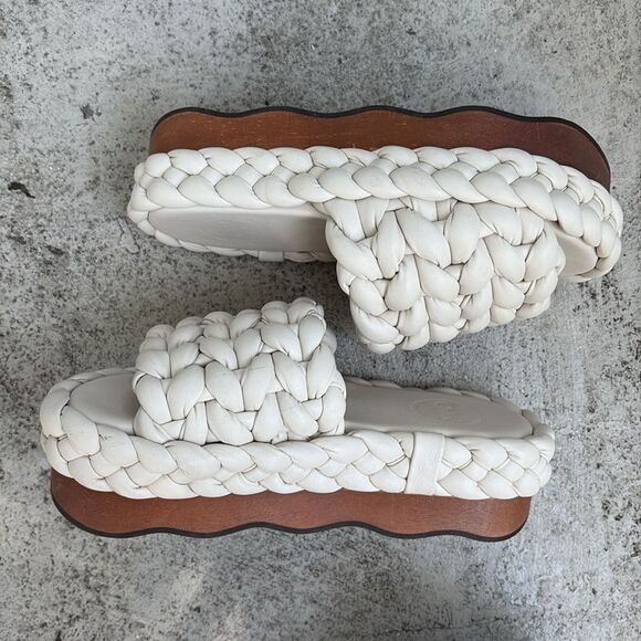 Chloe braided wavy slide sandals - Picture 2 of 9